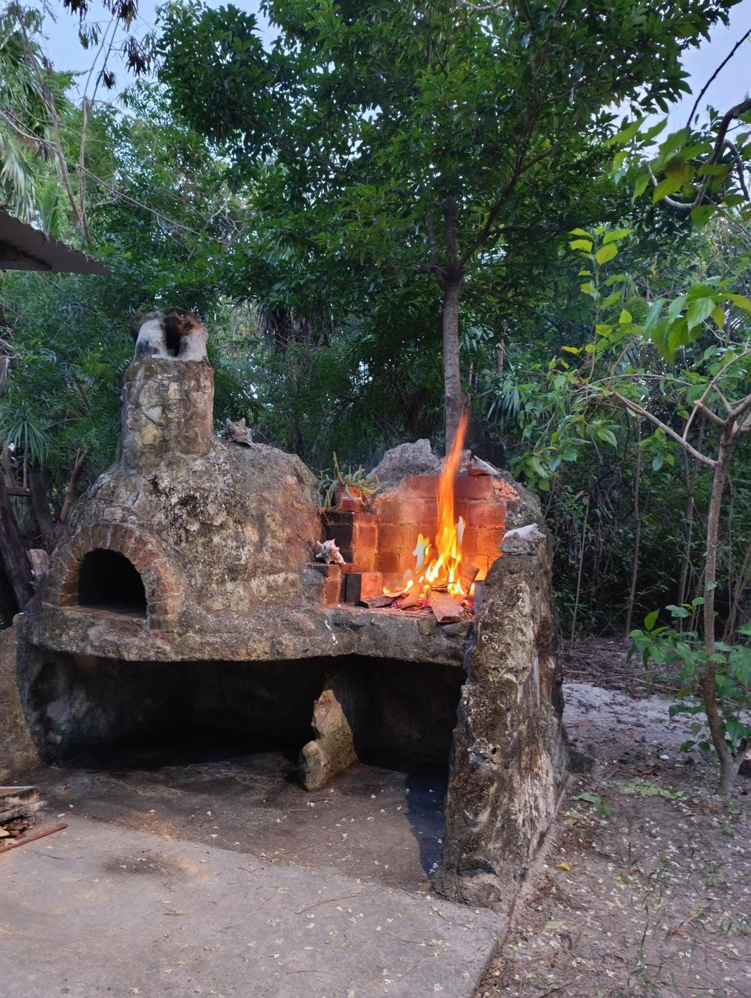מאהאהואל Chez Gigi - Eco Lodge מראה חיצוני תמונה